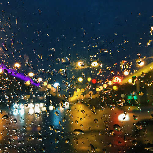 适于下雨天的感伤句子2