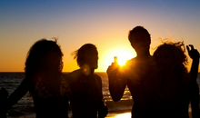 描写朋友情谊深的句子