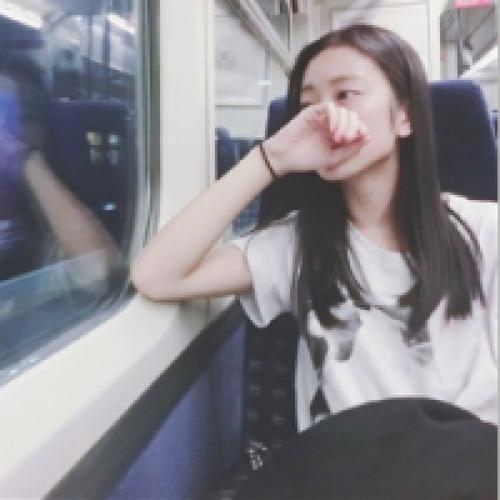 美丽而沮丧的句子讲述了情绪