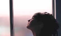 对朋友感到心碎的句子