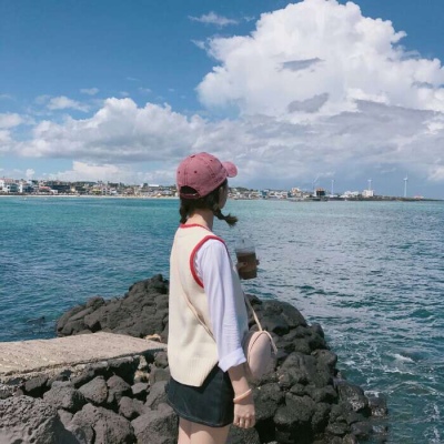 女孩有一个气质和优雅的句子