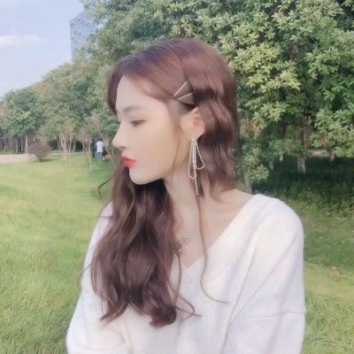 女孩的悲惨句子必须死。