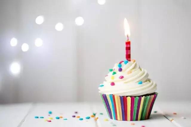 49，让短信充满了我的祝福，让文字写下我的照顾，让手机愿意！祝我的朋友们生日快乐！在这一天，非常高兴，非常开心！祝福你！