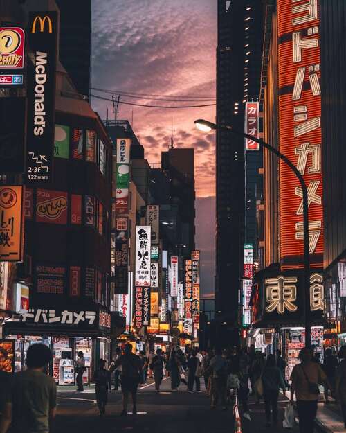 建议朋友有强烈的句子
