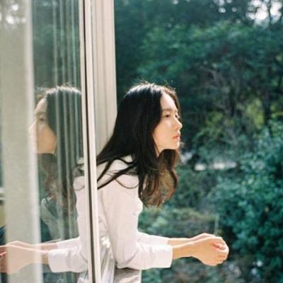 15.你可以在世界各地所有美丽的不幸词语来定义感受，但没有必要定义一种感觉，它是如此狭隘，但它是如此盛大，但我不相信星座，因为我相信你想要我真的爱一个人，做任何星座，你看着他吗，管理他？他的性别是什么。 ----陆西豪