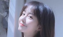 自拍女孩发的说说