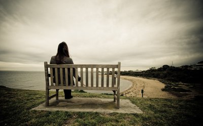 15，你怎么能怎样后悔，你没有看到他在膝盖上跪下来婚姻，为了你的饭，为你和你的孩子赚钱，仍然爱你。