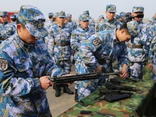 15.闻到祖国的滑冰血。