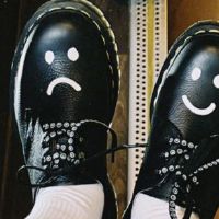 日本朋友圈的句子的第一周年纪念圆形的浪漫谈论当天周年纪念日