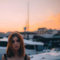 一个适合新年前夜的朋友，一个家庭，一个家庭，年轻的一顿饭？