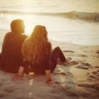 表达幸福句子短:爱是人们的巨大幸福