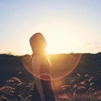 有人哭泣的人笑句子