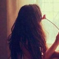 这句是必不可少的：他靠近侧面，但它就像一个远方。