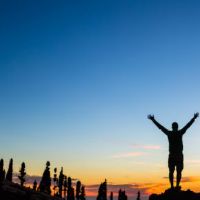 在流行病之后，人们的心情结束了。