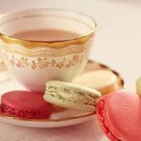 烟花只是一个爱的时刻，它也是敷衍的。