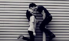 形容人开心时的表情句子