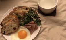 每天早晨给客户发问候短信