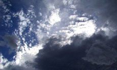 如何应对男友不回复自己发的问候短信？