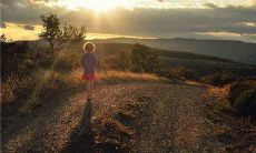 那些沁人心脾的凄美爱情句，敬而远之的情感珍品