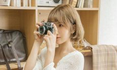 姐妹们伴随欢笑的快乐时刻：玩在一起的暖心岁月