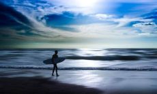 最佳座右铭就是志向远大,勇攀高峰的坚定信念!