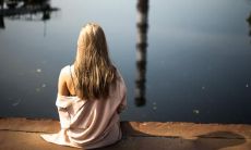 一系列描述内心痛苦的句子和心情短语,以表达一个人的痛苦和困惑