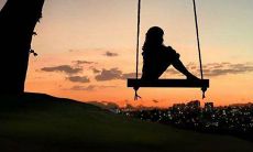 在遭遇他一次次的失望之后，我们心中的句子变得越来越长且复杂