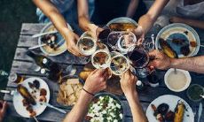 在宴席上向领导致敬的令人感动的话语