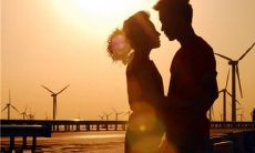 特别隐含深意的深夜情话,散发着含蓄而绵长的浪漫氛围