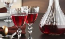 独辟蹊径的红酒名言,提醒我们珍惜生命中的每一个美好时刻和珍贵的人际关系