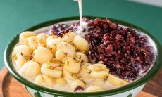 通过发送充满养生知识的晚安问候短信来促进身心健康