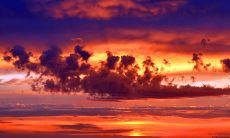 太阳短信问候语的探究：如何用简短而贴心的文字表达出我们对亲友的关心和温暖？