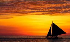 一堆绚烂多彩的颜色拼成的夕阳场景,让人们感到心旷神怡而感叹自然之美