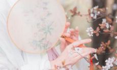 Laughable Sentences of Ancient Chinese Poems Translated into English