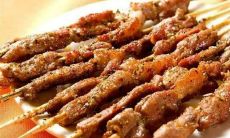 用烤肉赢得微信朋友圈眼球：烤肉说说关键词排布技巧及吸睛句式分享