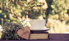 掌握让女朋友开心的口才技巧：一些哄女友开心的句子及技巧分享！