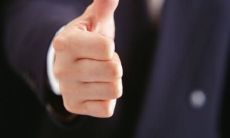 如何撰写令人赞叹的说辞？一些值得学习的关于称赞他人的表达方式