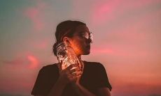 忧伤让人快要窒息的句子