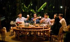 在日常生活中,我们应该为自己创建有意义和仪式感的瞬间和时刻,以充实我们的生活体验