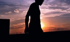 尝试从自己角度出发，探索男生对爱情的感悟和见解：男生谈爱情经验、心路历程及情感演进