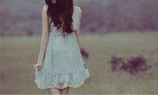 经典古诗美女描写：用诗句娓娓道来美女的美貌之美！美女的容貌和身材之美，从四字成语到形容美女的词语，不容错过！