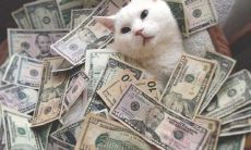 如何使用语言幽默感逗得女性开怀大笑？