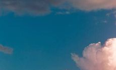 一组恢弘壮丽、婉约静谧的描绘云朵的文学句子，为你献上关于这天然造物的美妙描绘！