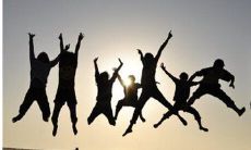 一些能够表达友谊和友情的句子，以及如何在生活中建立长久的友谊关系