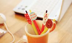 一些幽默句子来形容那种让人汗流浃背的天气炎热