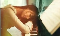 在朋友圈发布时,如何选择和运用优美的语句,让你的心情和观点得到最佳表达?