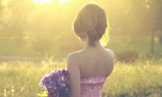 以结局的句子为题：在终点的尽头，回首过去的岁月并感悟人生的无常与变幻，深刻领悟到时光宿命的不可抗拒和人生旅程的完美收官