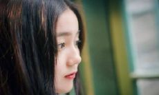 一连串令人心碎的言语,使某人感到委屈到泪流满面