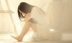 一连串伤感句子,表达独处者心中的情绪波动和寂寞感受