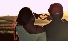 绝美优质句子:纪念日发朋友圈致敬爱情的浪漫光芒